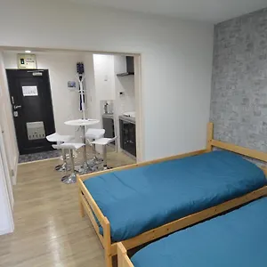 アパート Comfort Cube Phoenix S Ropponmatsu（サンシャイン六本松）, 福岡市